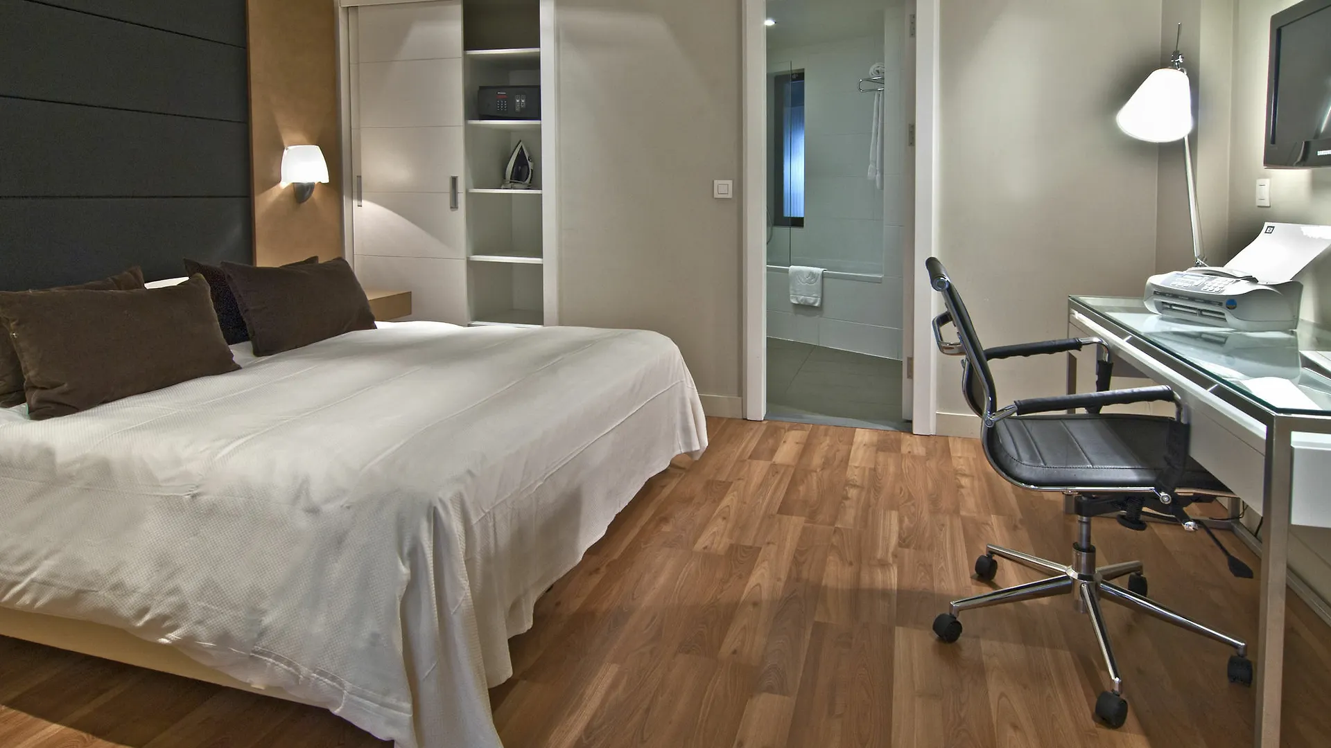 B-Aparthotel Montgomery Etterbeek Aparthotel
